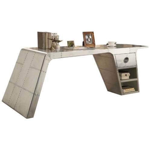 5 desks to minimize clutter and maximize space Entertainment/Life