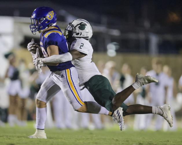 St. Charles Catholic makes an impressive statement vs. Shaw to start ...