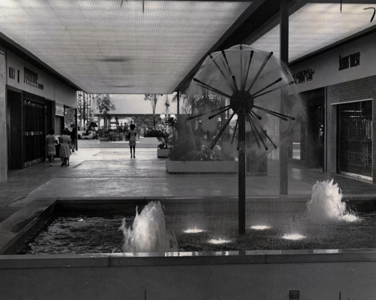 Lakeside Mall Back In The Day Shoppers Share Their