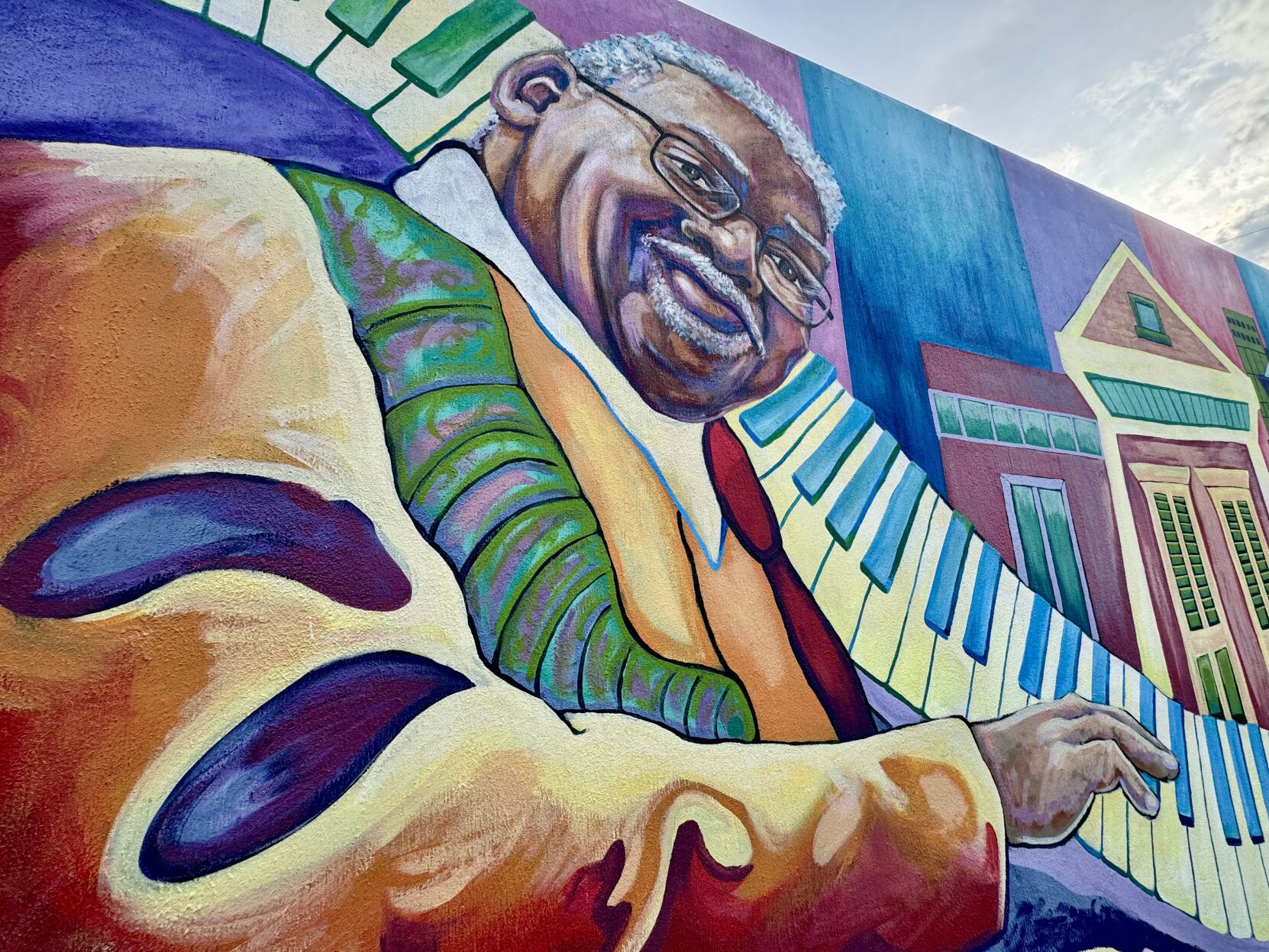 Tchoupitoulas St. painting could become the longest anywhere
