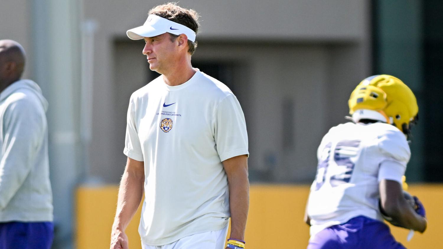 A 5-star defensive end has flipped his pledge from LSU football to Miami