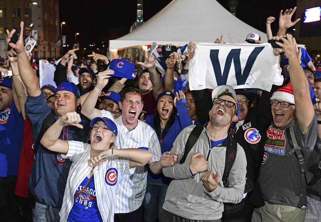 Cubs Fans Hope To 'Fly The W' Over Historic World Series Game