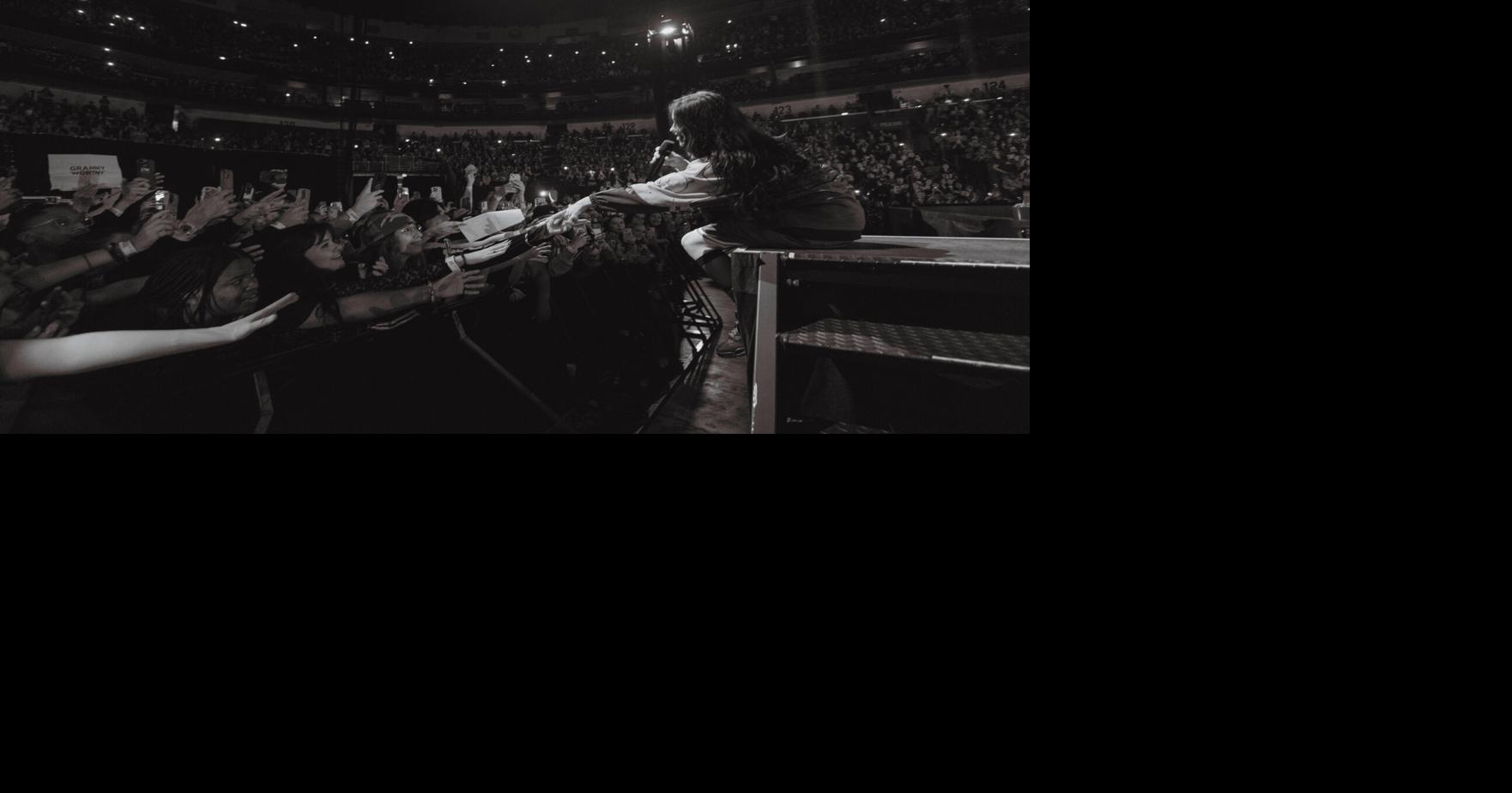 Billie Eilish's opening concert in New Orleans had it all: Camaraderie, command, charisma