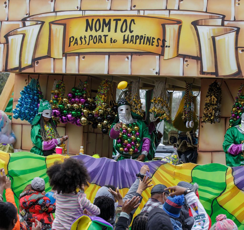Nomtoc Christmas Parade 2022 Photos: Nomtoc Rolls In Algiers Celebrates "A Passport To Happiness" |  Entertainment/Life | Nola.com