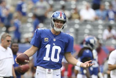 New York Giants Bench Qb Eli Manning In Emotional Interview He