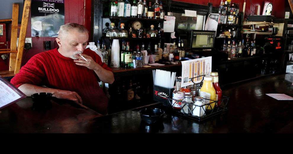 New Orleans moves closer to a ban on smoking in bars, casinos; city