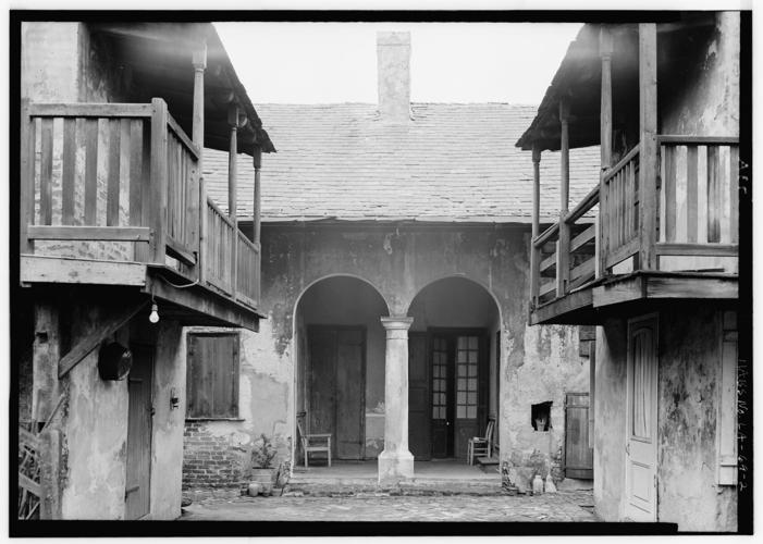 Peek inside a Creole cottage that was home to noted artist | Home ...