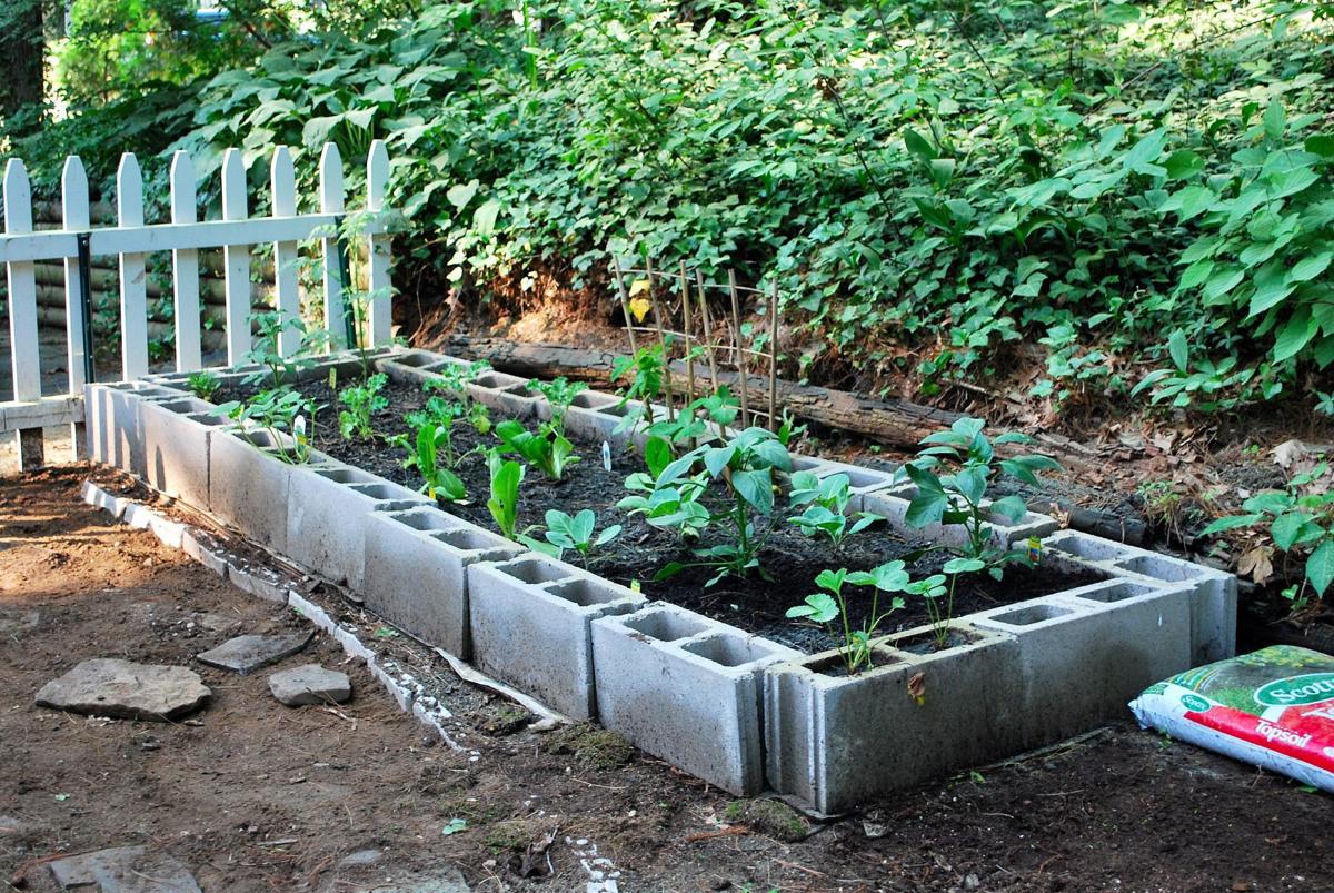 How To Build Rasied Beds Of Wood Cinderblocks Or Metal Here Are