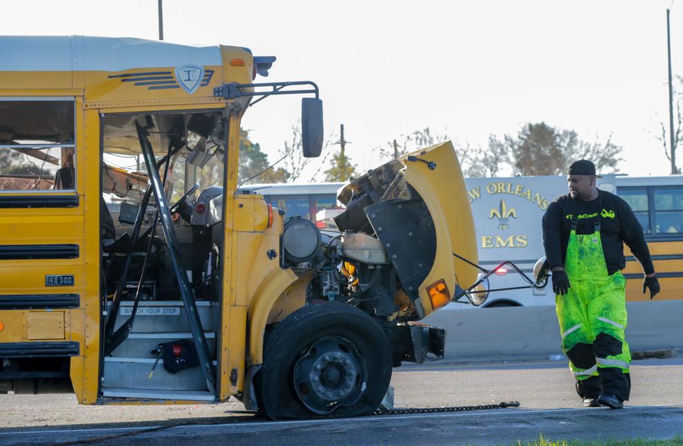 After frightening bus crash, New Orleans school district to 'explore ...