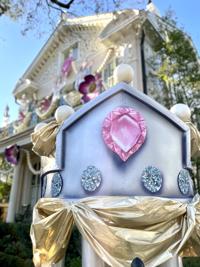 ‘Queen Jubilee’ float house at 2701 St.Charles Ave., produced by the Krewe of Red Beans’ ‘Hire a Mardi Gras Artist’ program 4.jpeg