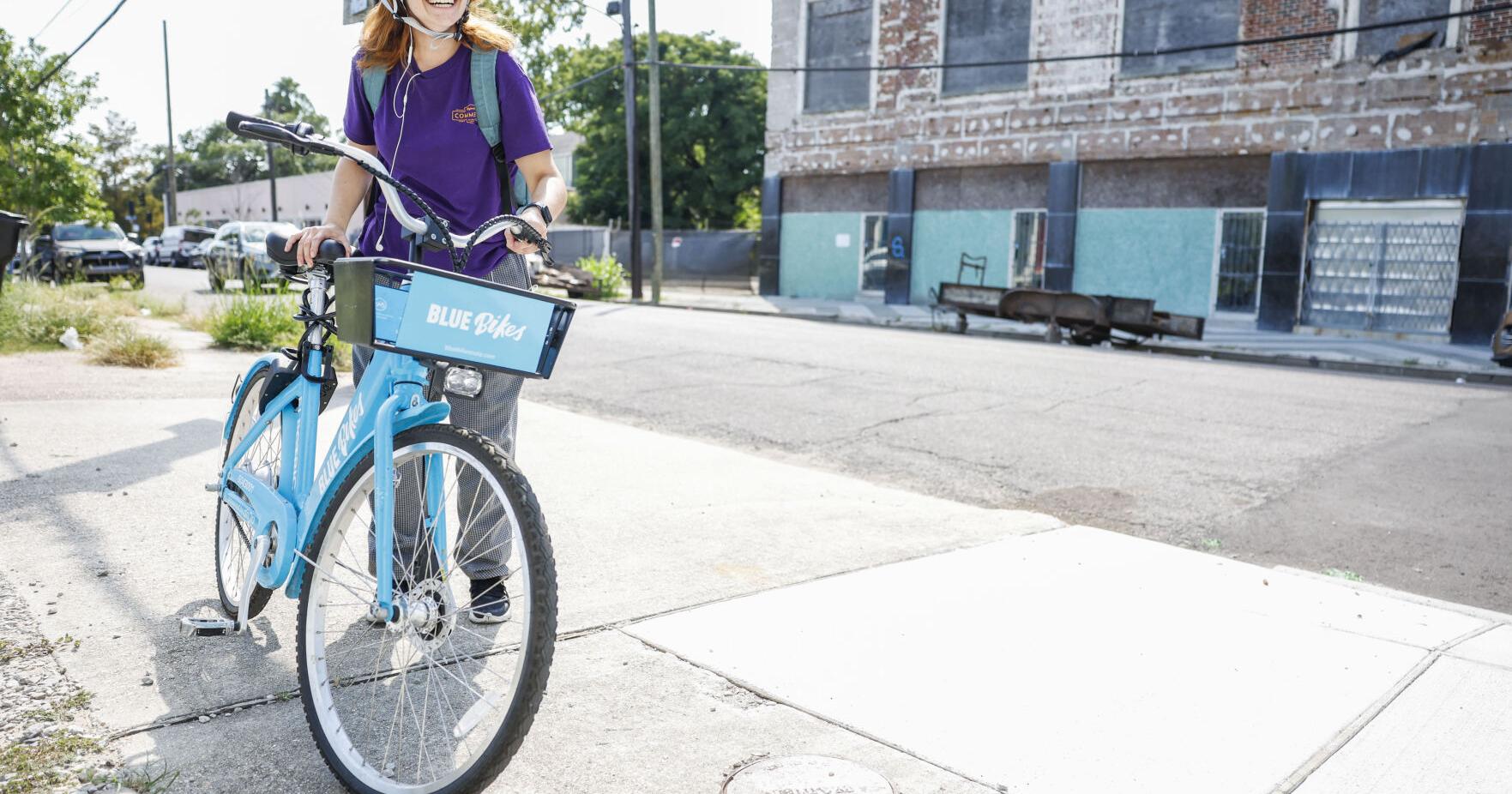 Bike Easy and Blue Bikes promote safety with helmet giveaway | Entertainment/Life - Vimarsana News
