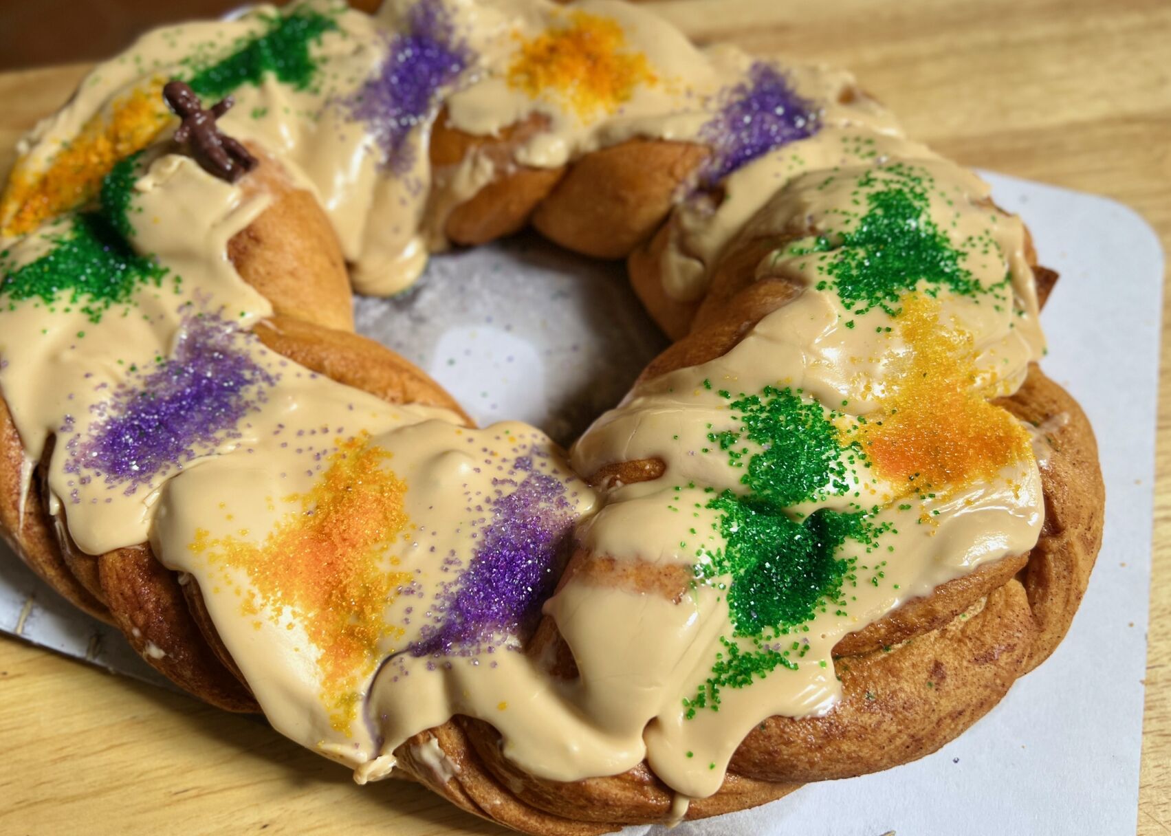 Individually Wrapped New Orleans Famous Mardi Gras King Cake Praline – New  Orleans Famous Praline Company
