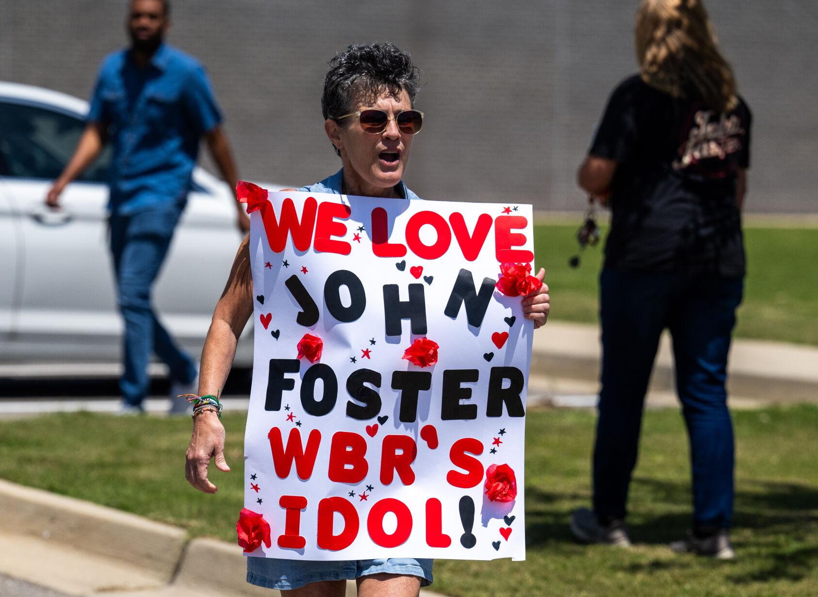 BR.fosterbruslyvisit.041525_5206 MJ.JPG