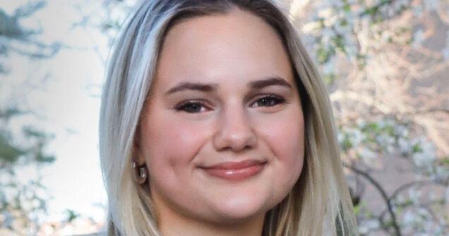 Caliphs travel to Salon of Paris for Carnival revelry