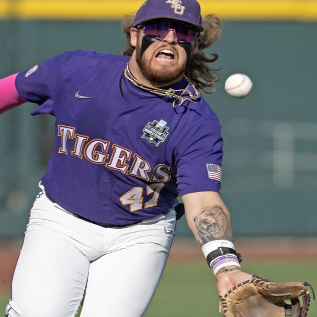 LSU's Dylan Crews earns nation's top collegiate hitter award