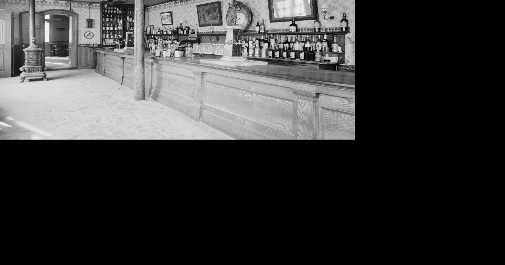 absinthe house 02.jpg