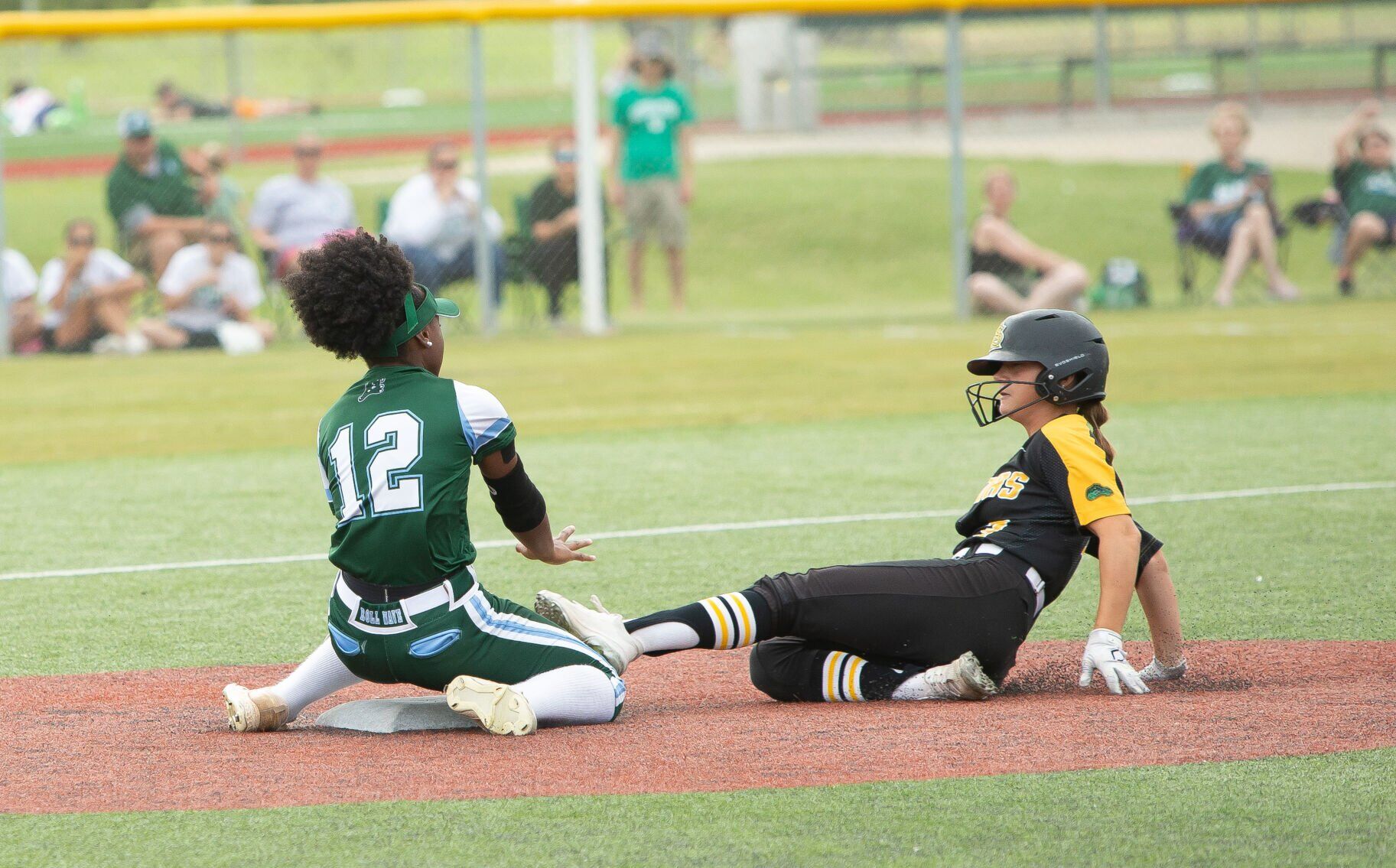 It’s a three-peat for St. Amant in softball. See how Gators did it again