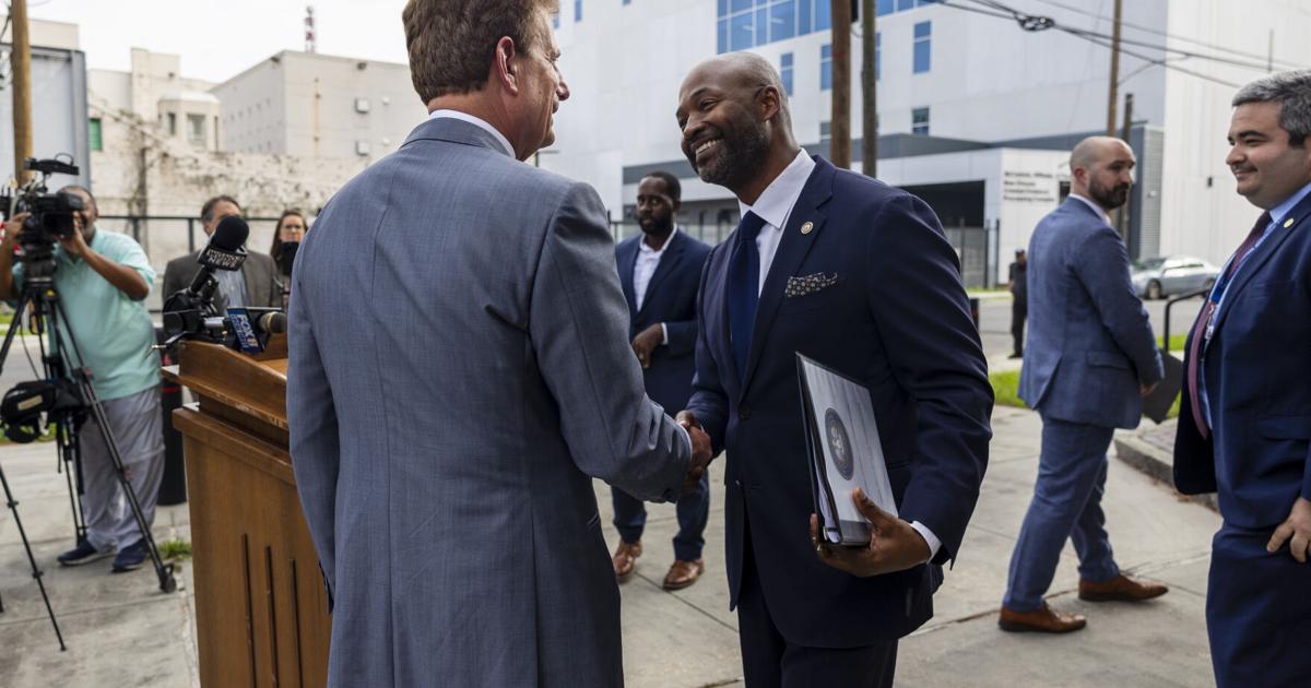 Morris Bart lawyers to screen misdemeanor gun charges for DA | Courts Morris Bart lawyers to screen misdemeanor gun charges for DA | Courts