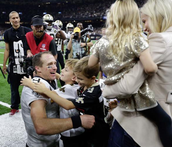 Saints' Drew Brees sets two NFL records in blowout win on 'Monday Night  Football' 