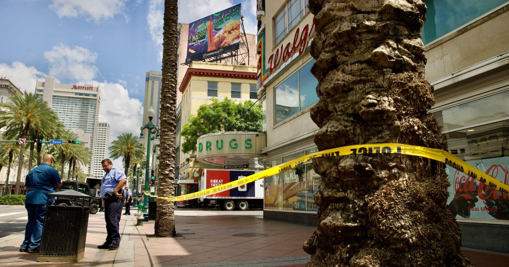 3 hurt in Canal Street shooting near French Quarter | Crime/Police - Vimarsana News