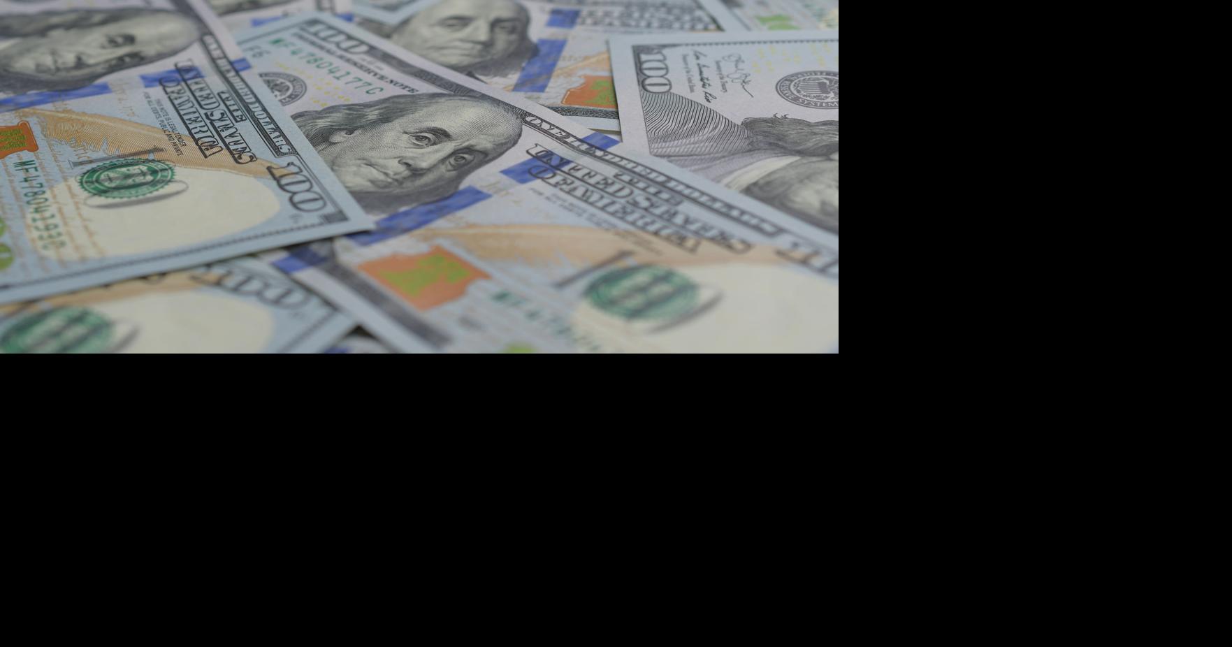 Gretna bank employee caught with $150K stolen cash in ice chest, authorities say