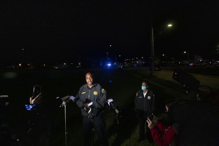 2 NOPD officers injured in New Orleans East shooting; 1 man still on ...