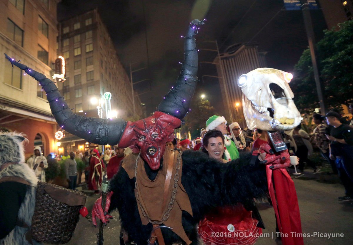 Running Of The Santas Brings Holiday Cheer To Downtown New Orleans ...