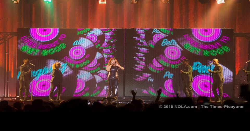 Shania Twain knocks out the New Orleans crowd Music
