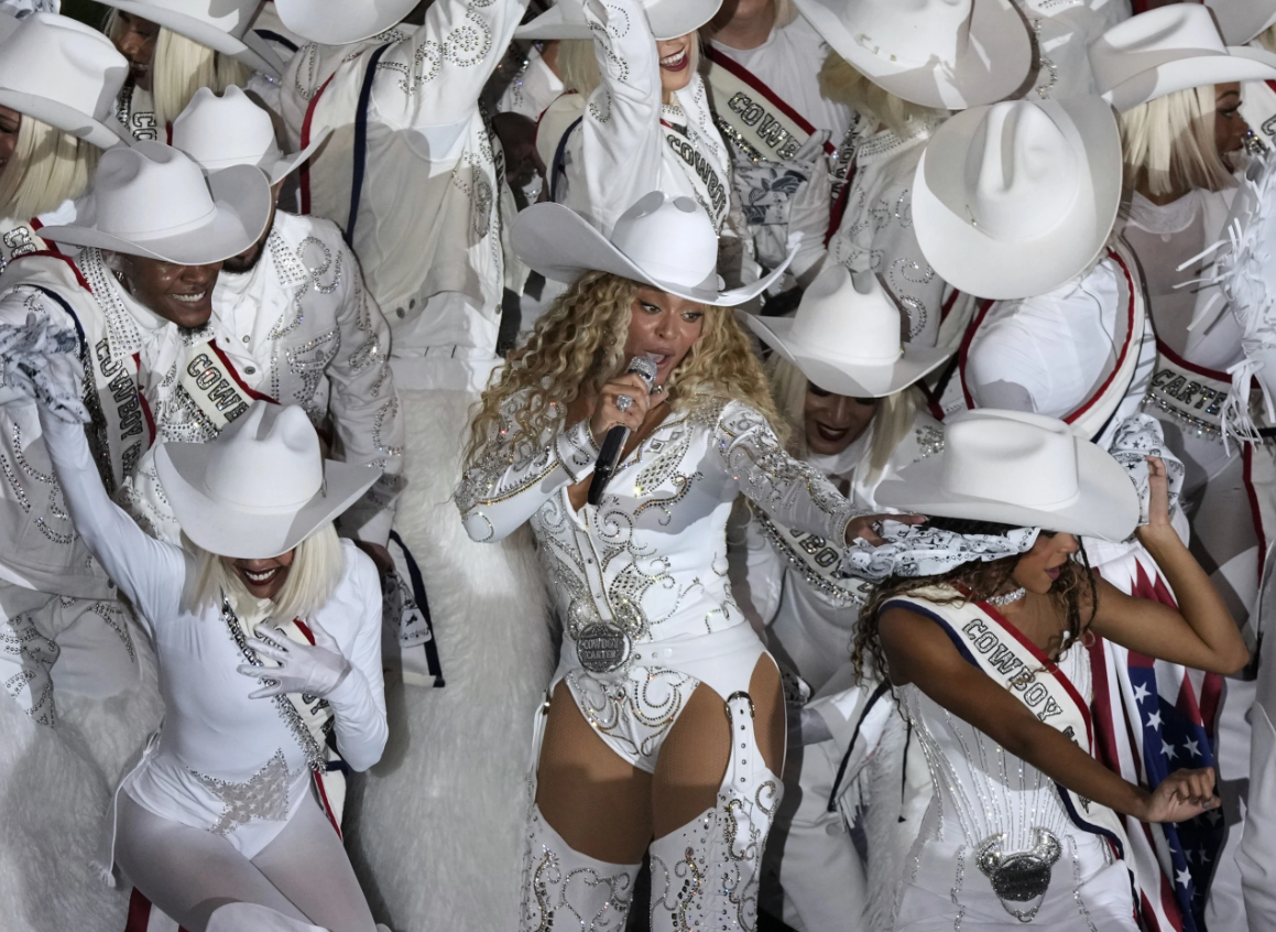 LA natives take part in Beyoncé in NFL halftime show | Entertainment ...