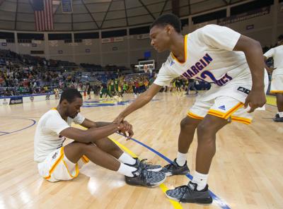 Landry Walker Falls To Walker 62 57 In Overtime Of Class 5a Title