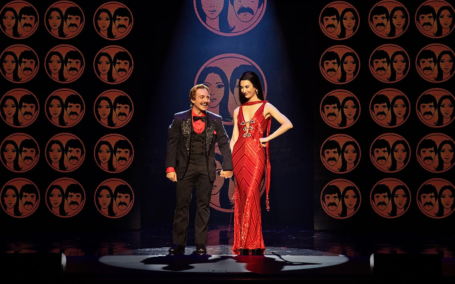 Cher' sings in New Orleans, Harry Shearer, Skivvies staged