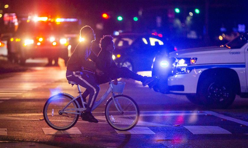 2 NOPD officers injured in New Orleans East shooting; 1 man still on ...