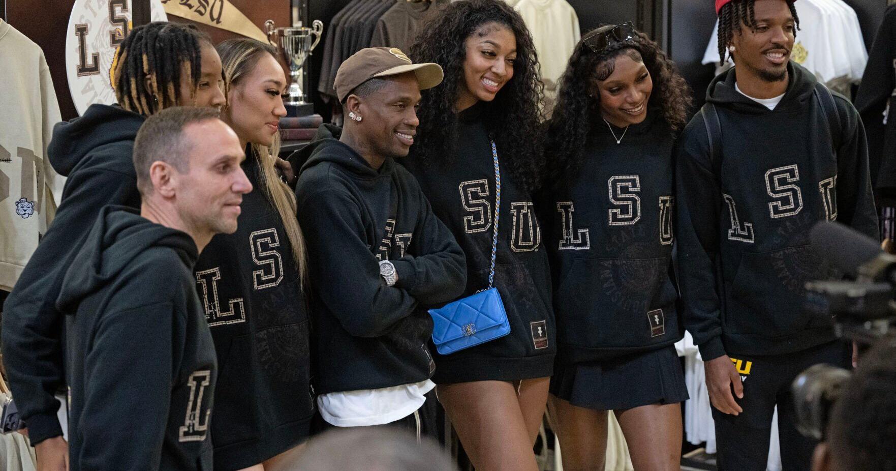 Travis Scott visits LSU for college merchandise collection | Entertainment/Life - Vimarsana News