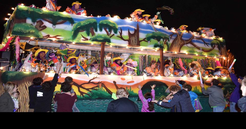 Krewe of Selene rolls in Slidell See the parade photos One Tammany