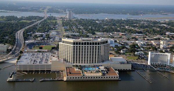 4 big jackpots hit at Biloxi casino over holiday weekend. One winner is from Louisiana.