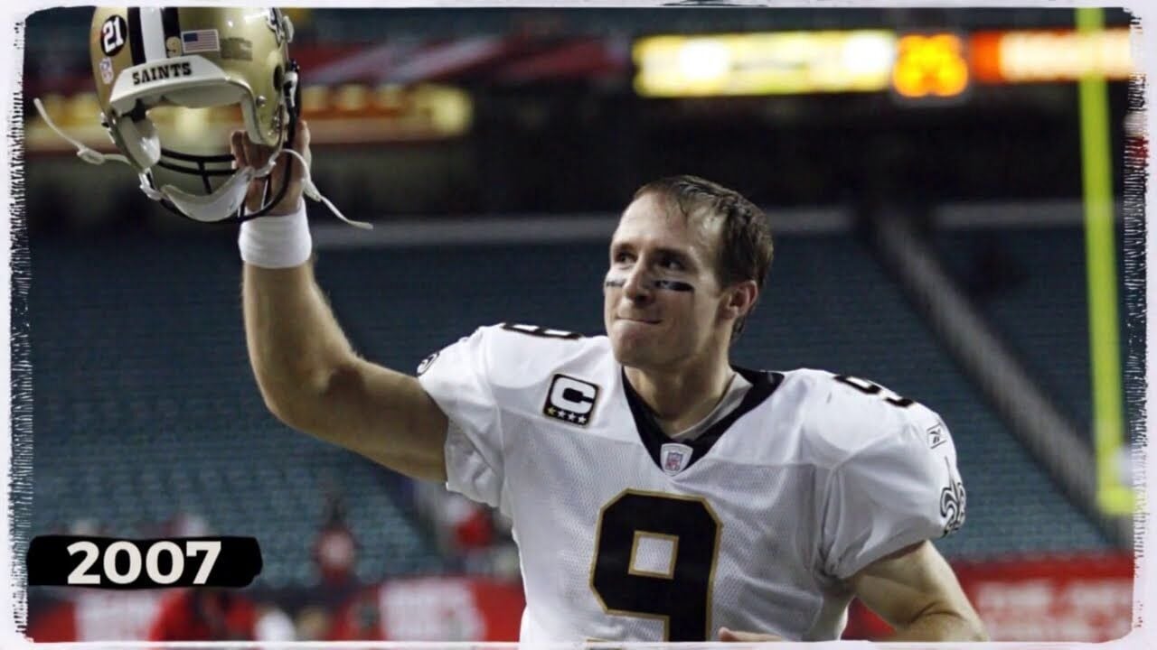 New Orleans Saints receiver Billy Miller takes a Drew Brees pass