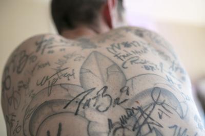 Who Dat Superfan Has 64 Saints Autographs Tattooed On Body Brees Kamara Gleason Even Gayle Benson Saints Nola Com