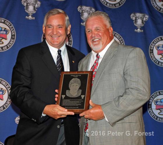 Leonard wins 3 awards at the Allstate Sugar Bowl Hall of Fame