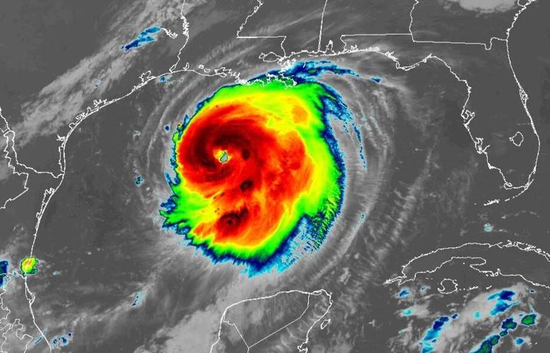 Laura Updated Projected Path From The National Hurricane Center Kfdm