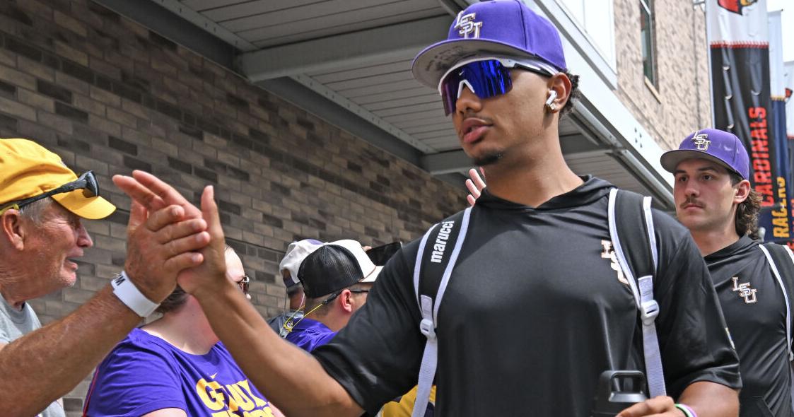 LSU baseball score vs. UCLA: Live updates from Omaha, 2025 College World Series