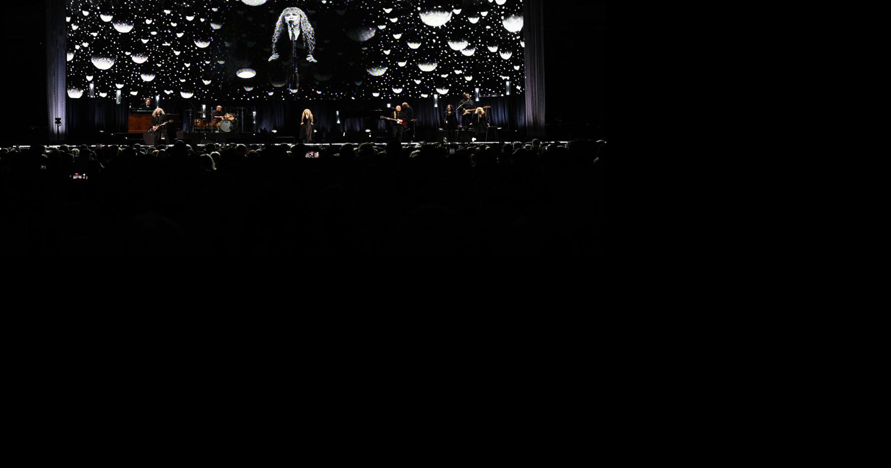 Stevie Nicks defied passing of time at New Orleans concert Music