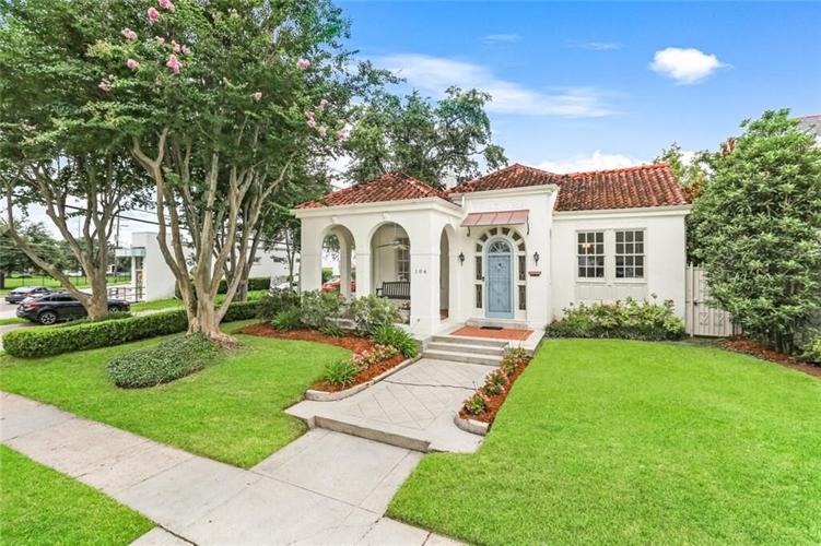 Lazy river with view of the Mississippi? Nine Mile Point home among 1M