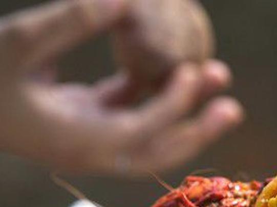 Louisiana Crawfish Boil 101 Recipe Tips Process For The First Timer Where Nola Eats Nola Com