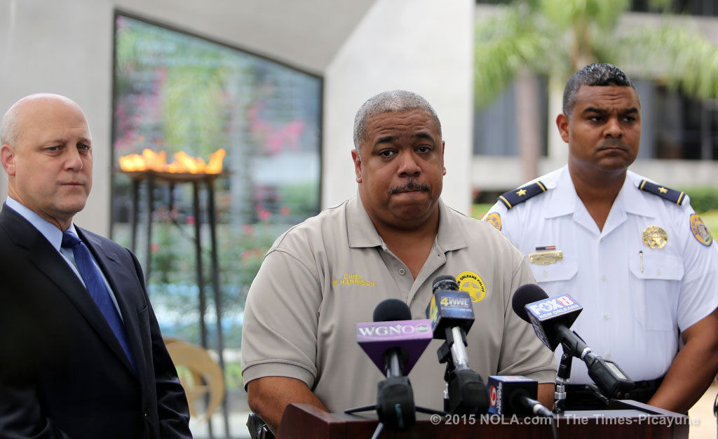 In Officer Daryle Holloway's video, Travis Boys yells 'Let me go before ...