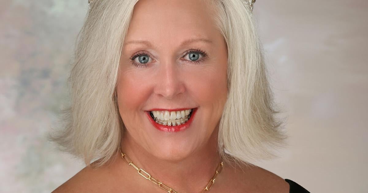 Iris celebrates former captain at annual Mardi Gras gala | Mardi Gras ...
