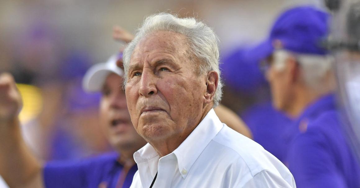 Lee Corso is set to retire Week 1 of the 2025 season. Will LSU-Clemson be his last game?