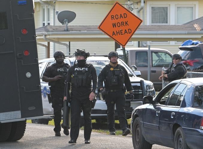 Man with gun arrested after hours-long standoff with NOPD SWAT units in ...