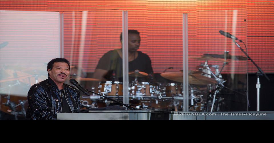 2018 New Orleans Jazz Fest weather forecast calls for rain chances on