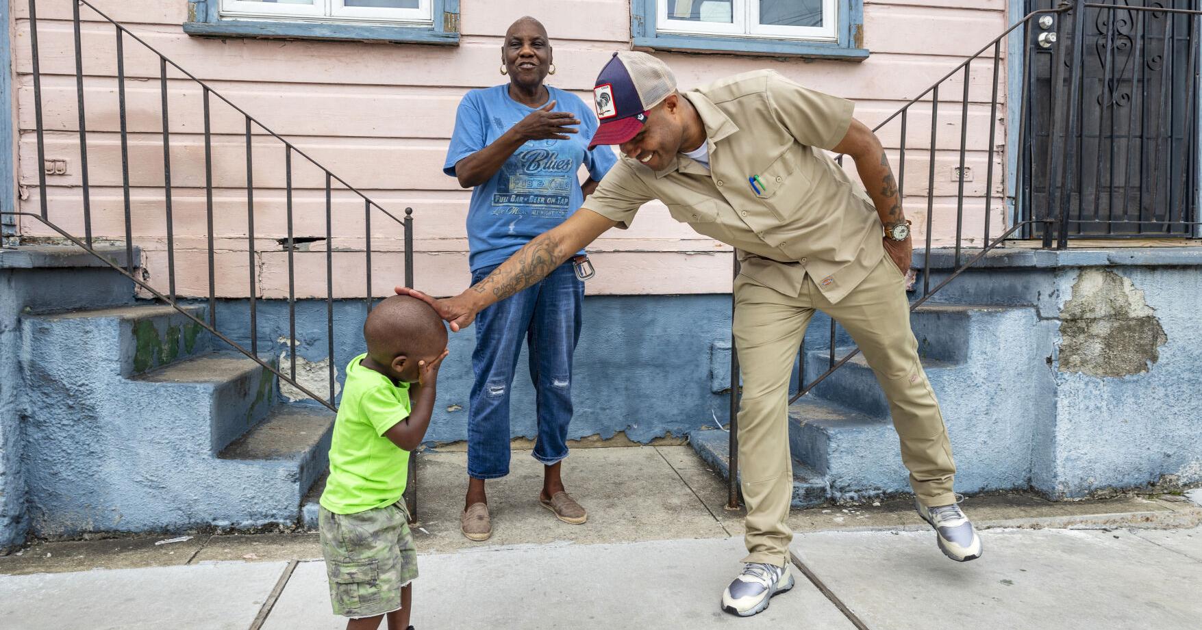 In an effort to defuse deadly conflicts, New Orleans launches violence interrupters program - Vimarsana News