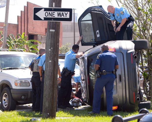 Kenner police Man arrested after highspeed chase ends with flipped